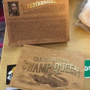 Grav3yardgirl Swamp Queen Palette